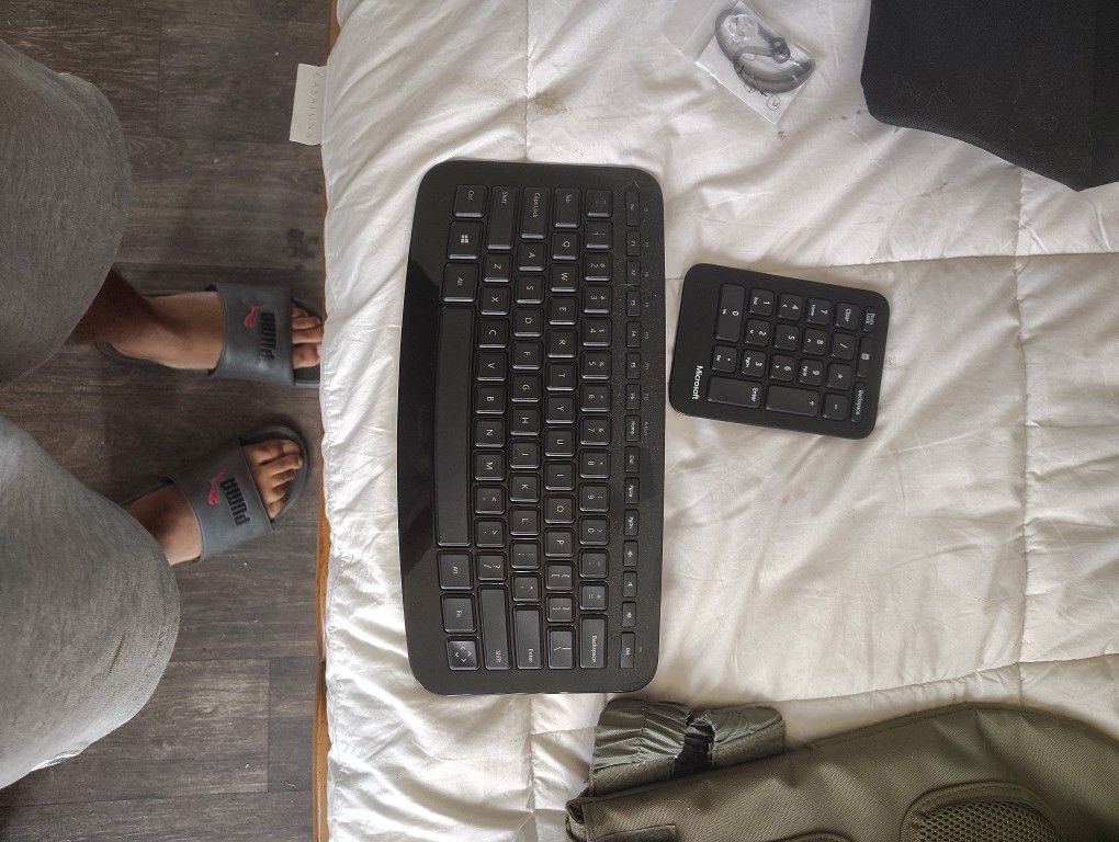 Bluetooth Keyboard And Number Pad