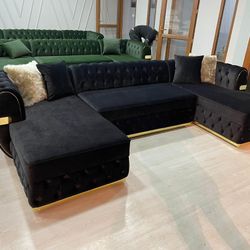^Brand New. Double Chaise Sectional Velvet 