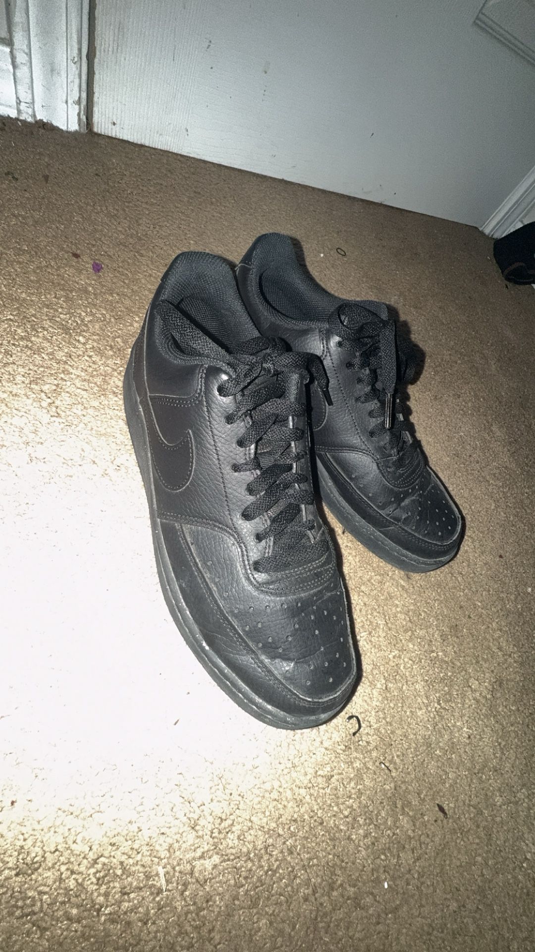 Black Nike Air Forces Men’s 8