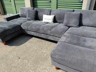 Couch/Lounge (free delivery)