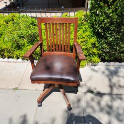 Executive Wooden Chair For Desk With Swible 