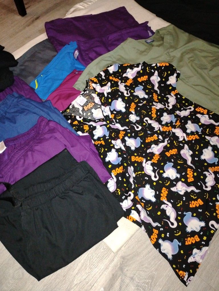 Scrubs - Women L/Xl