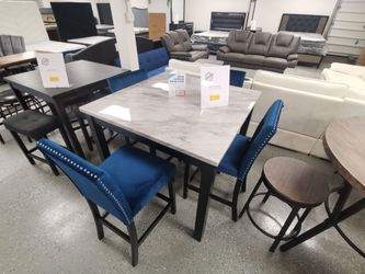 Heigh Counter Dining Room Set