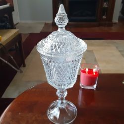 BEAUTIFUL LOOKING Tall CRYSTAL GLASS DISH 16INCHES TALL Perfect condition