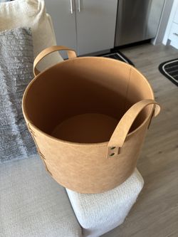 Decor Bin
