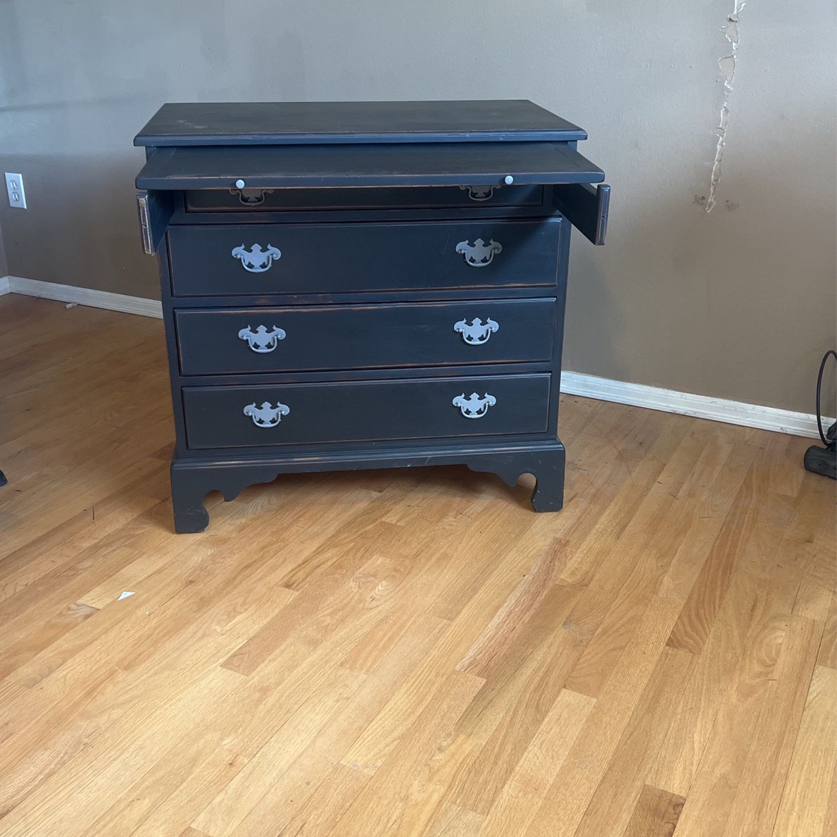 Chest With Pull Out Desk Top