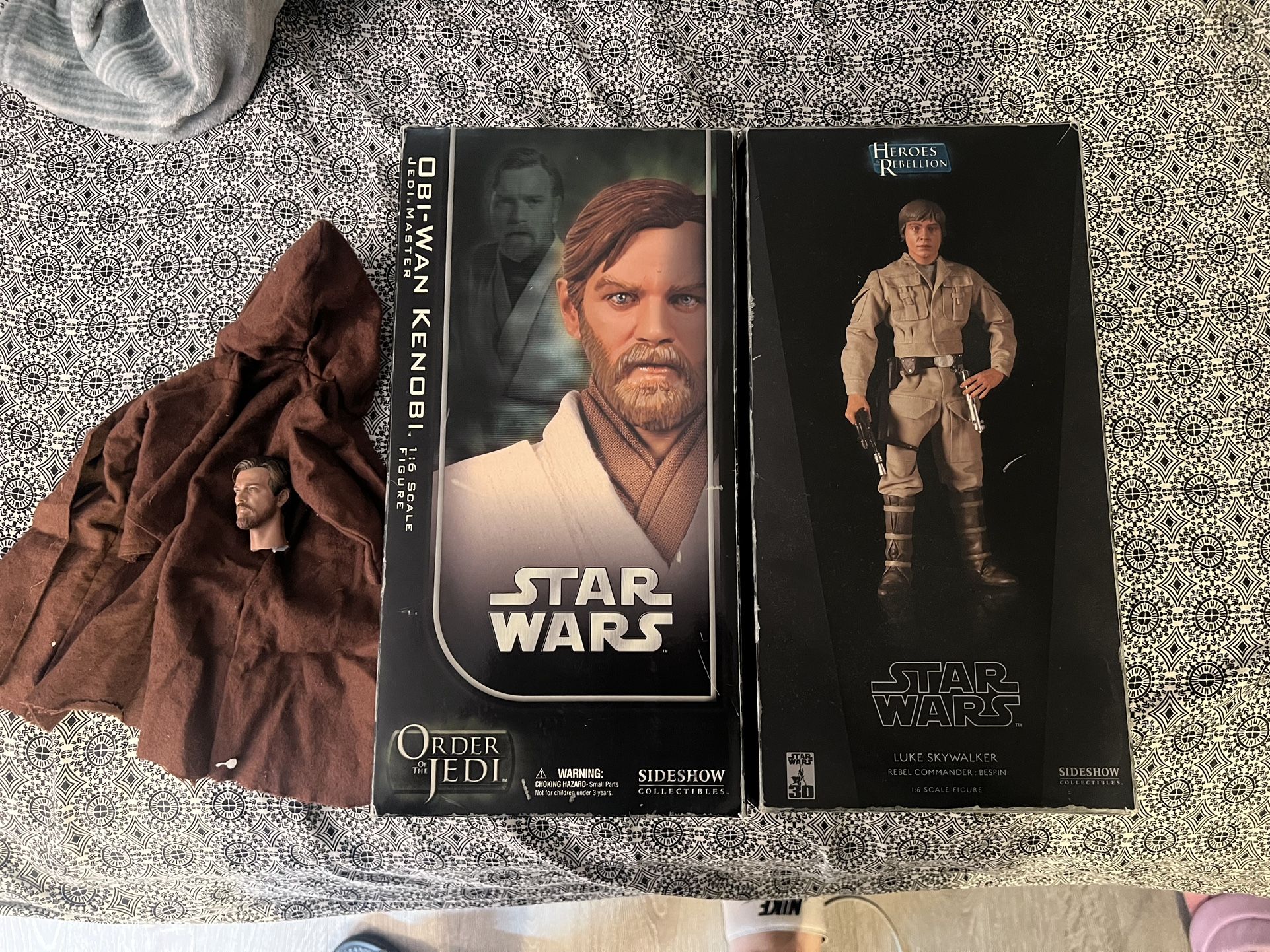 Sideshow Collectibles Obi Wan And Luke Sky walker