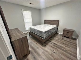 BUY TODAY 😃!Affordable KING SIZE BEDROOM SET  $899 !!!!! QUEEN SET AVAILABLE TOO $799 !!!!