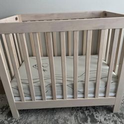Babyletto Mini crib With Organic Mattress