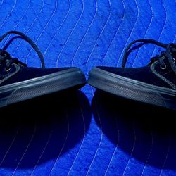 VANS Chukka Boots  (Black) - Size: 8