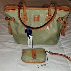 NEW!!! Dooney & Bourke Davis Tassel Tote With Matching Wristlet
