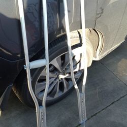Crutches 