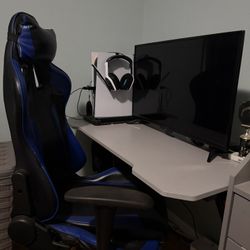Gaming chair & desk
