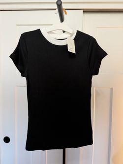 Women’s Small ribbed Black with some stretch t shirt
