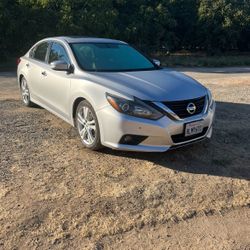 Nissan Altima