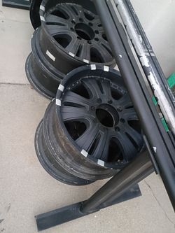 Black rims full set 22's