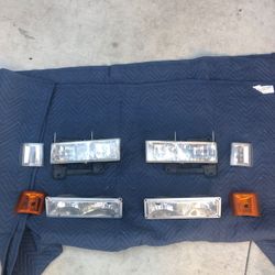 92-99 Chevy Suburban Full Headlight Set