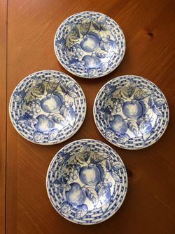 4 Farmhouse shallow bowls