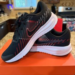 RUN DEFY - MENS  Size: 10