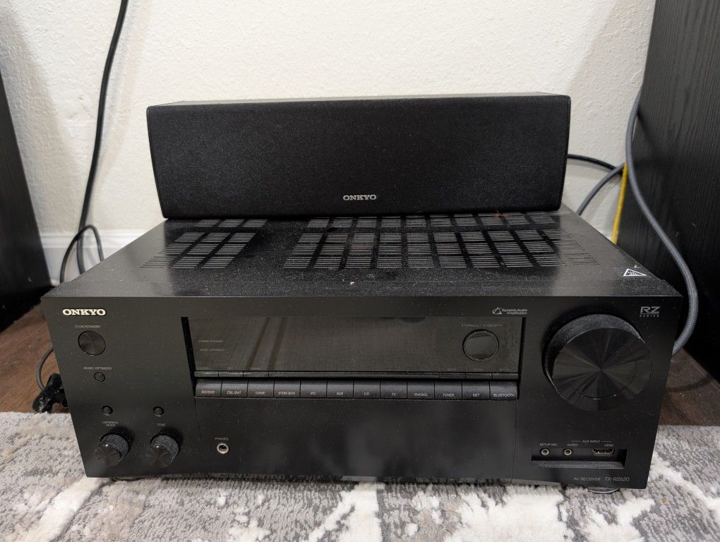 Onkyo 7.2 Home Theater system with Dolby Atmos and Dolby Vision, Wi-Fi