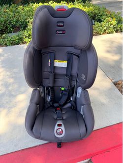 Britax Boulevard ClickTight convertible car seat in amazing condition. Never been in an accident. Smoke-free, pet-free home.