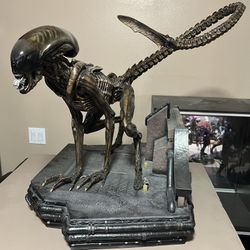Prime 1 Dog alien 1/3 Nt. Sideshow/Predator/Custom Statue