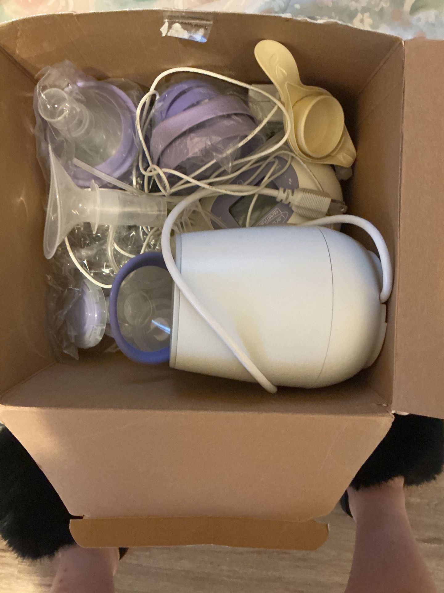 Breast pumps Bluetooth