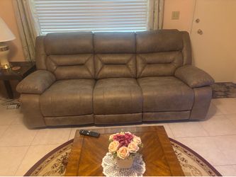 Reclining sofa only five months old… Like new