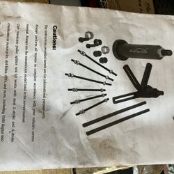 Engine case splitter and crankshaft installer tool