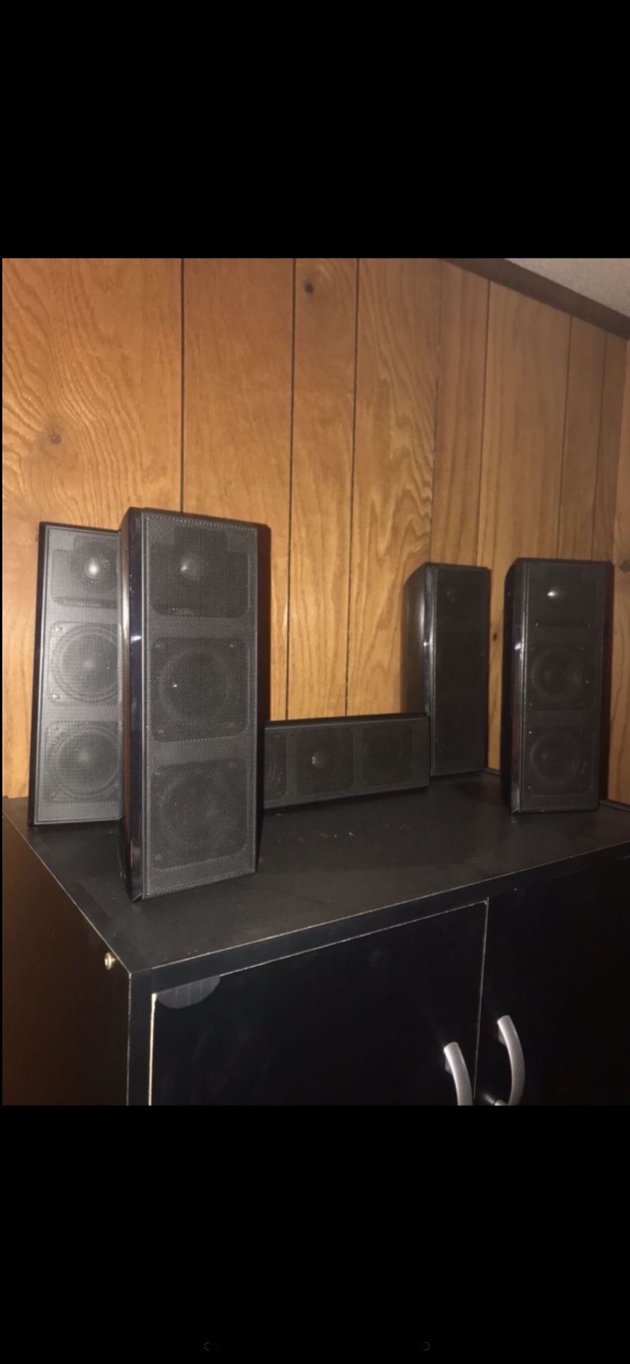 Surround Sound Speakers 