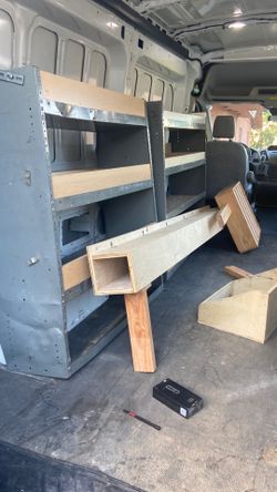Cargo vans shelf