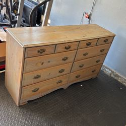 10 Drawer Dresser