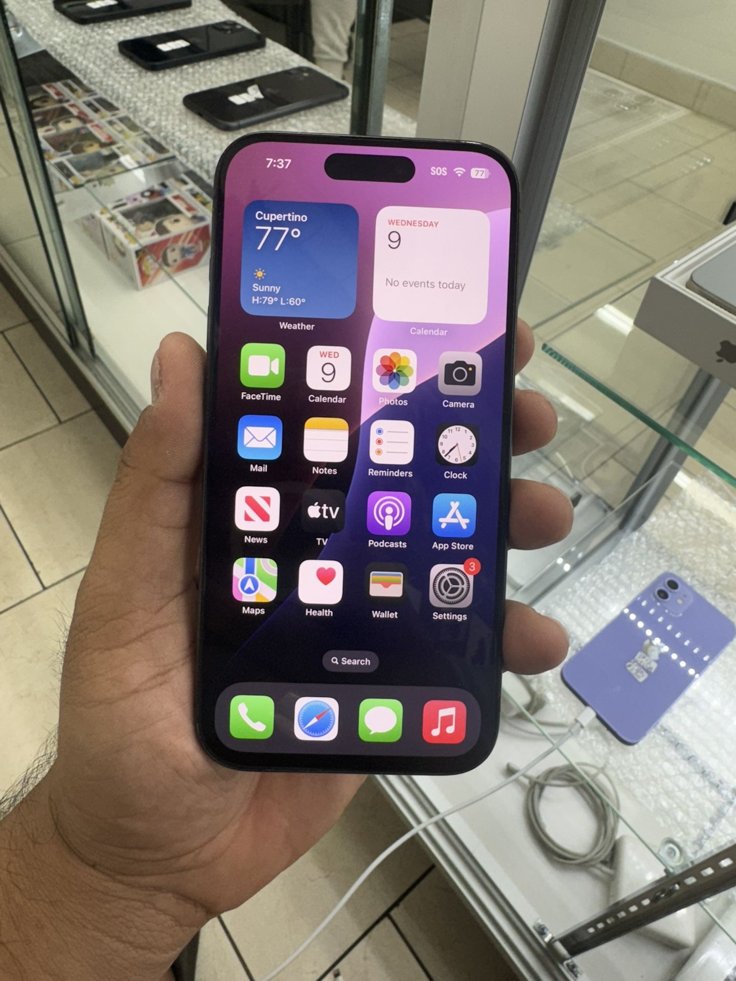 Iphone 15 pro 256gb Factory unlocked with box and accessories