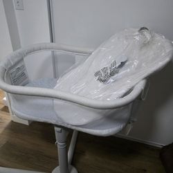 HALO BassiNest Swivel Sleeper, Bedside Bassinet Portable Premiere Series Pebble W/ Dreamweave Breathable Bassinest Replacement Pad