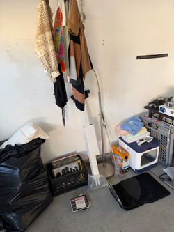 🚨 EVERYTHING MUST GO! 🚨
