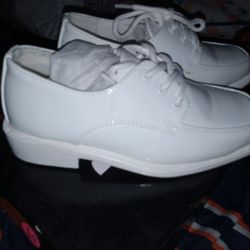 Kids White Dressy Shoes Size 10