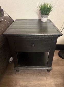 Z Gallery end tables (2) $40 each or $70 for both.