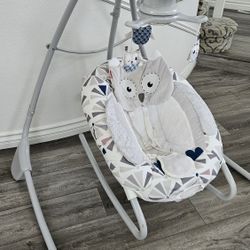 Fisher-Price® Owl Love You 2-in-1 Deluxe Cradle 'N Swing with Smart Connect