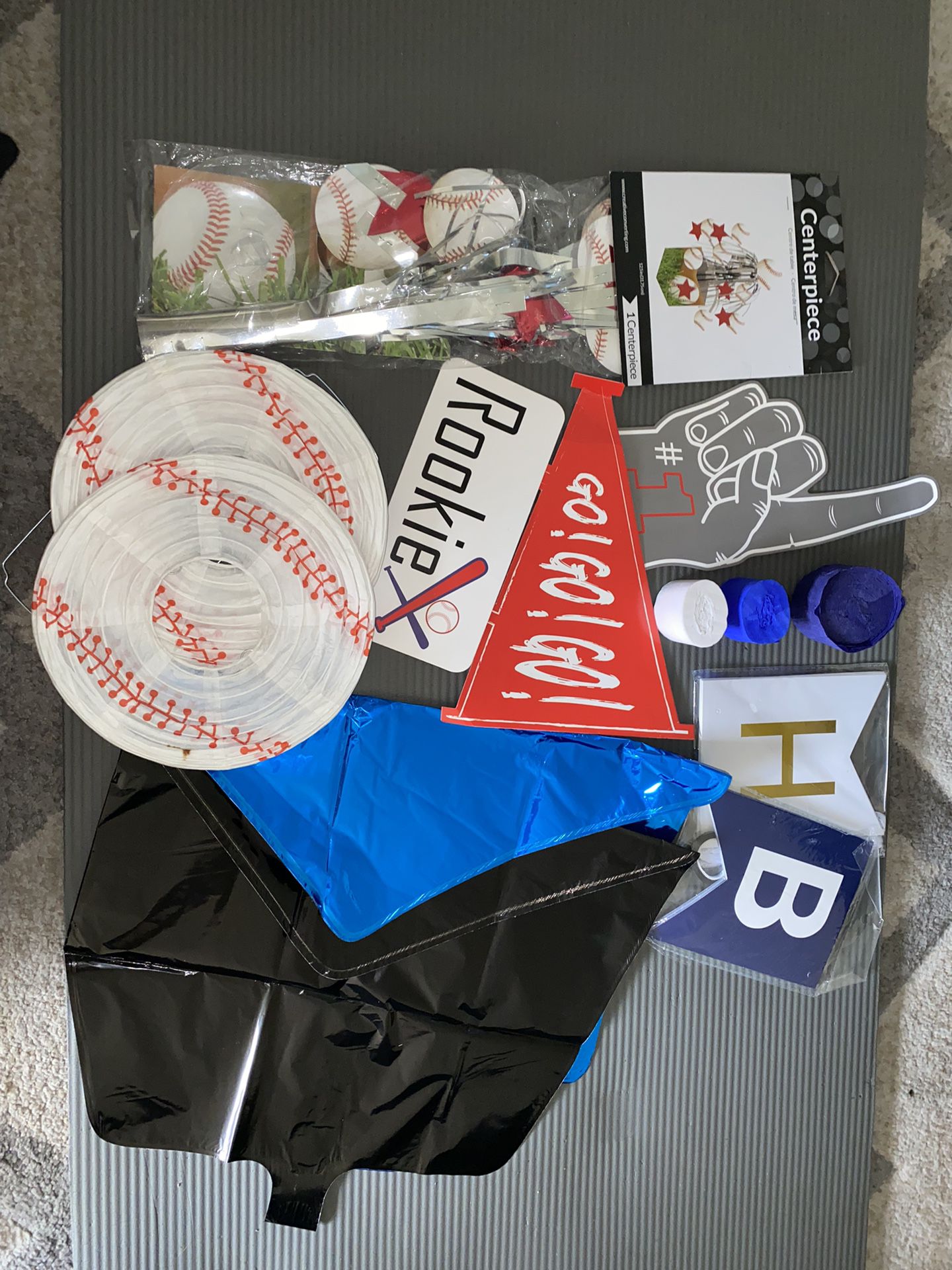 15 Piece Baseball Themed Party Supplies 