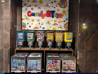 Beaver Vending Machine Wall Unit Setup – Complete Candy & Toy Vending Display EQUIPMENT ONLY