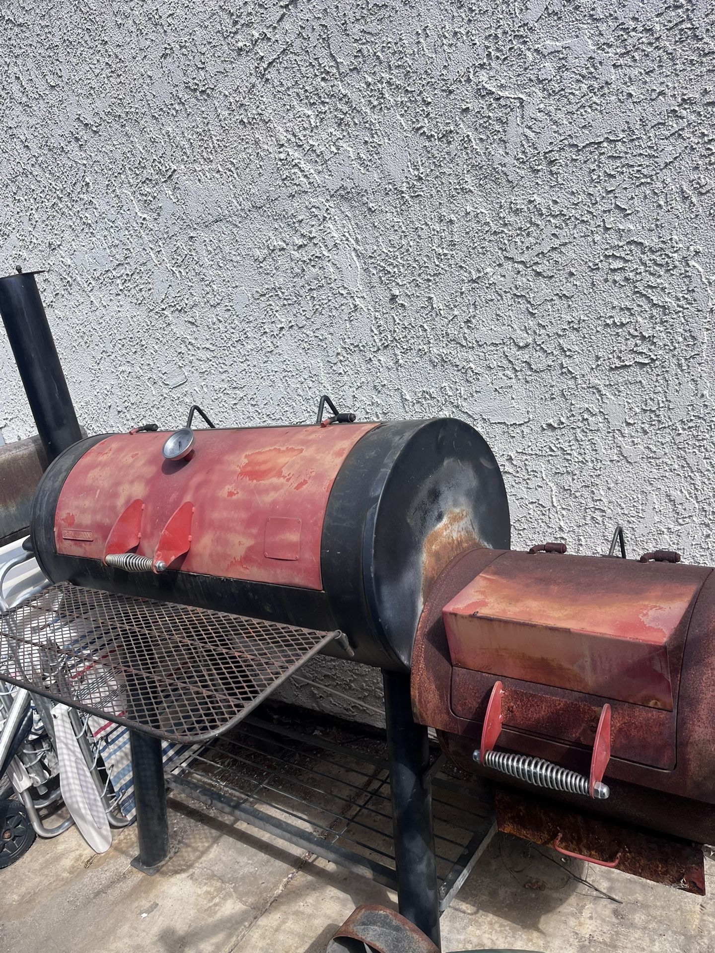 BBQ GRILL/SMOKER