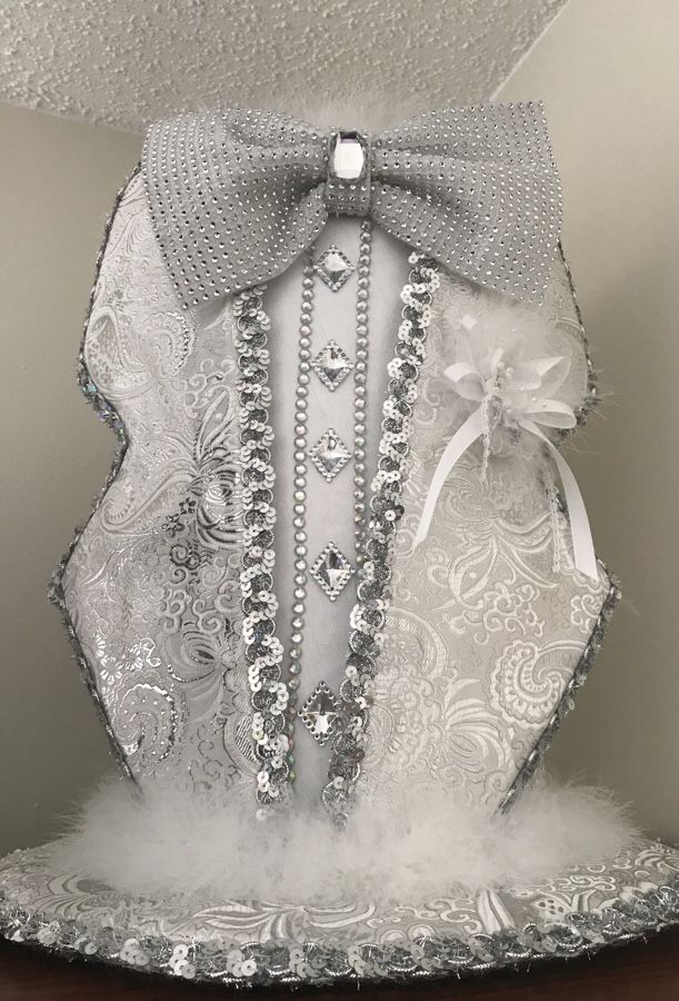 Hora Loca Wedding Mardi Gras Top Hat Bride & Groom