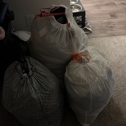 5 bags of clothes free