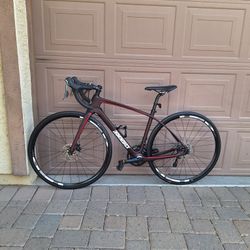 DIAMONDBACK ARDEN 4 CARBON ROAD BIKE LIKE NEW ( CHECK MY OTHER BIKES)