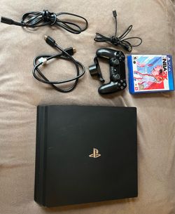 PS4 PRO w free games