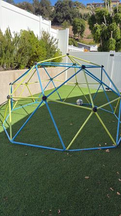 Kids circular climbing dome