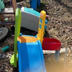 Step 2 Slide Steps Water Table Combo