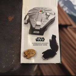 Star Wars Millennium Falcon Waffle Maker Open Box New 2020 Uncanny Brands Disney