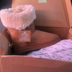 Size 7 Apress Boots