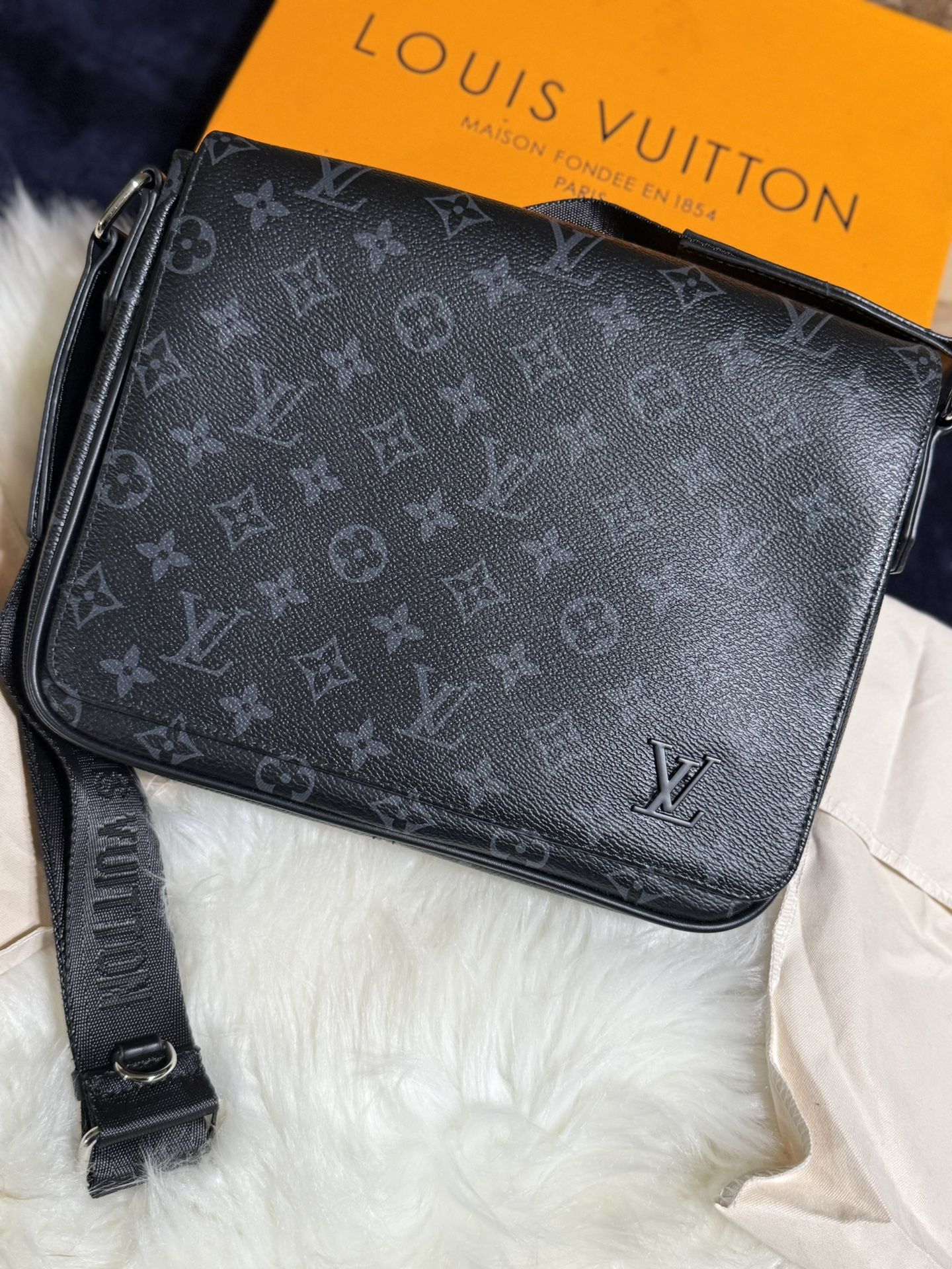 Lv Crossbody